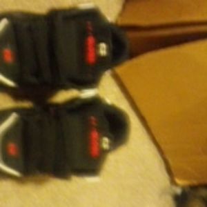 Mens Globe skate shoes size 8.5